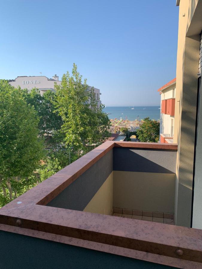 Hotel Del Vecchio Римини Экстерьер фото