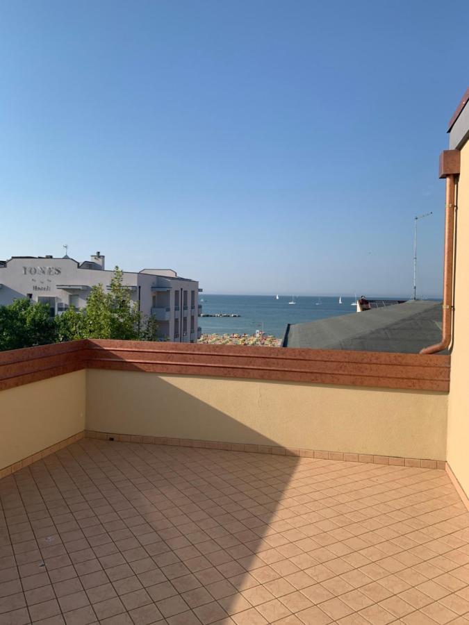 Hotel Del Vecchio Римини Экстерьер фото