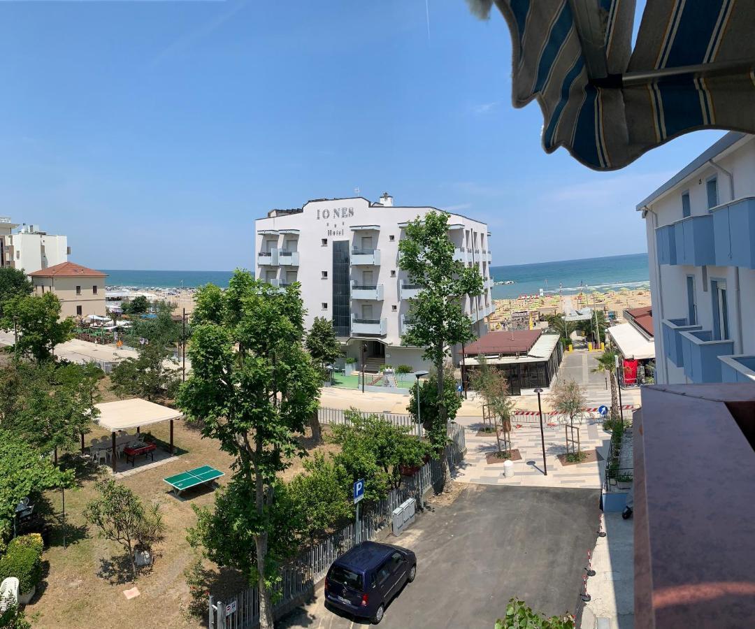 Hotel Del Vecchio Римини Экстерьер фото