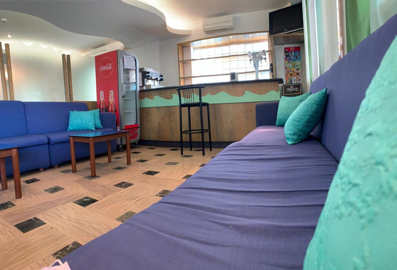 Hotel Del Vecchio Римини Экстерьер фото