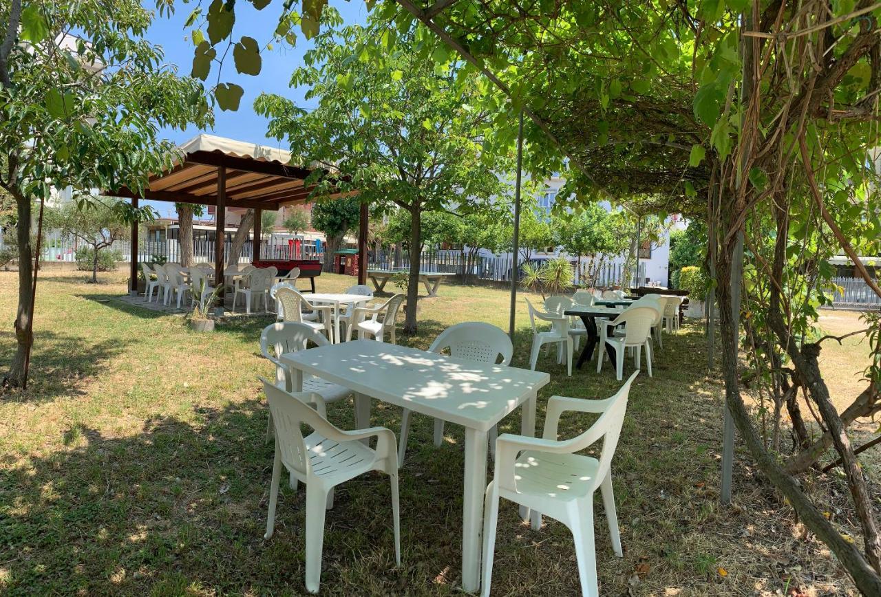 Hotel Del Vecchio Римини Экстерьер фото